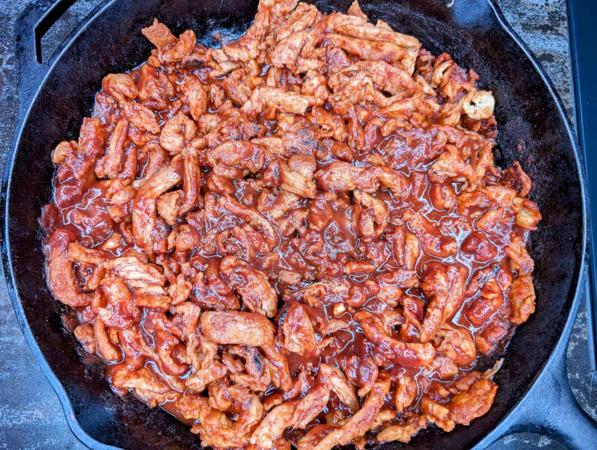 Mix the BBQ sauce with the soy curls.