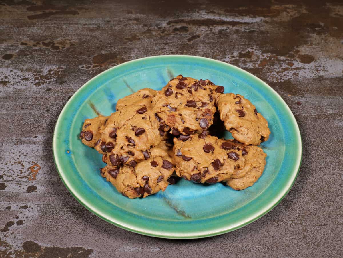 Chickpea chocolate chip cookies!